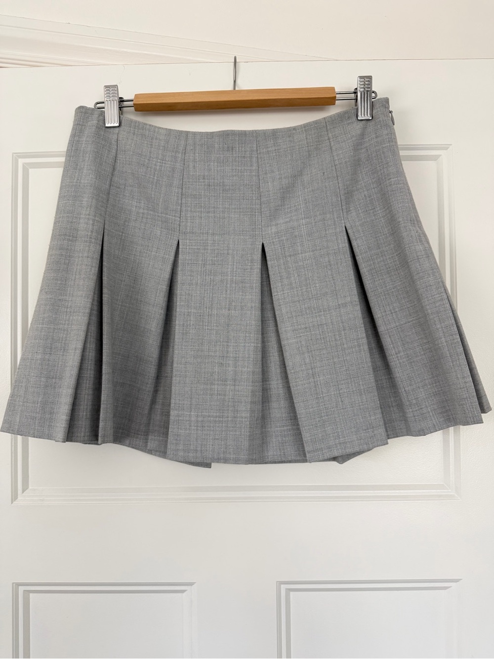 Express Grey Pleated Skirt - Classic Skater Silhouette